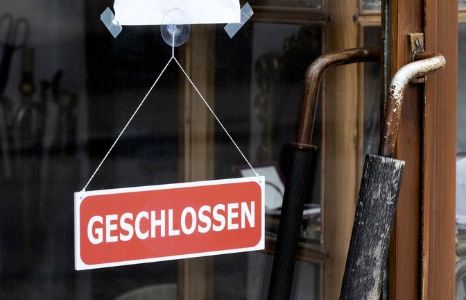 Kleinere Läden in Karnevalshochburgen haben teilweise geschlossen.<span class='image-autor'>Foto: IMAGO/CHROMORANGE</span>