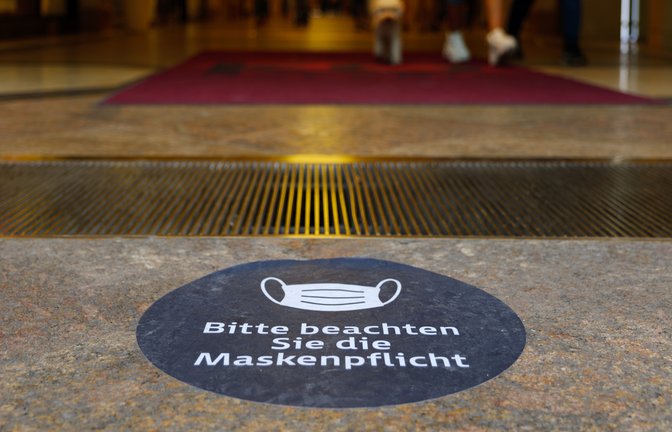 Nicht überall ist die Maskenpflicht weggefallen.<span class='image-autor'>Foto: Peeradontax / shutterstock.com</span>