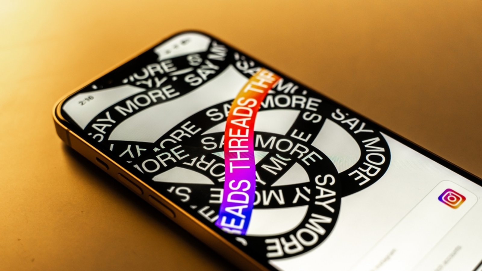 Auch ohne Account kann man mitlesen.Foto: sdx15 / shutterstock.com