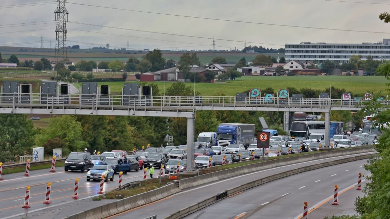 Stau am Engelbergtunnel: Auf den Verkehrskameras ist er für die Öffentlichkeit nicht zu sehen.KS-Images