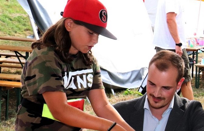 Bürgermeister unter sich – Sue Lischke und der echte Rathauschef Ron Keller.