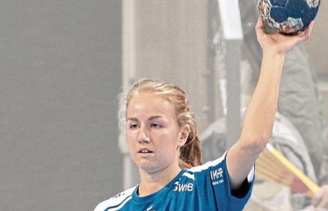Die 16-jährige Ann Kynast hat kurz vor Weihnachten ihr Debüt in der Handball-Bundesliga für die SG BBM Bietigheim gegeben.  Foto: Baumann