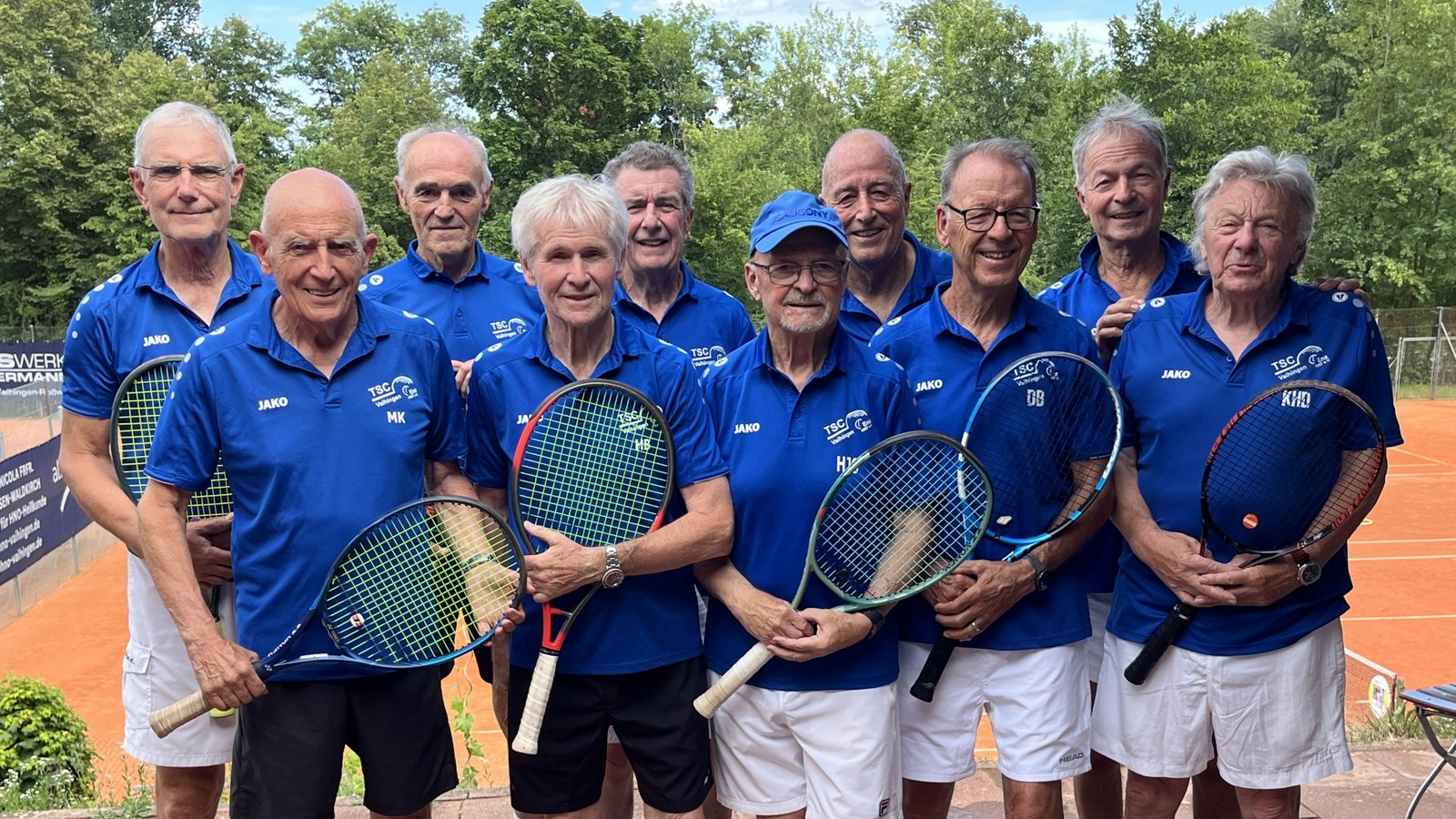 Zwei Titel haben die Männer 70 und 75 des TSC Vaihingen geholt. Foto: privat Zwei Titel haben die Männer 70 und 75 des TSC Vaihingen geholt. Foto: privat