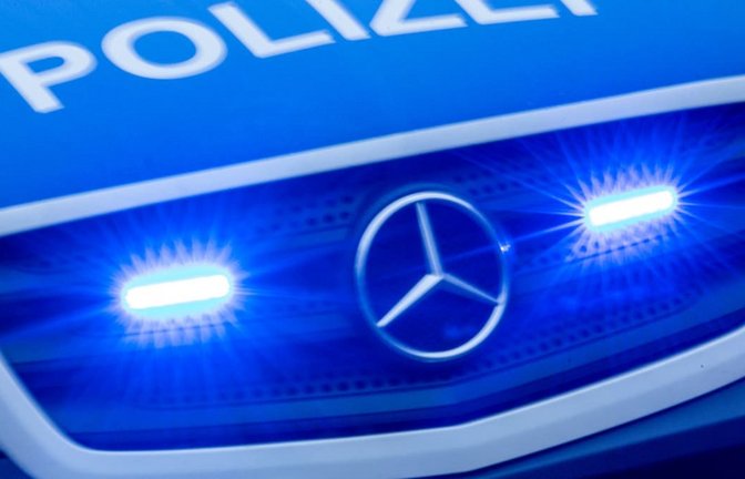 Die Polizei sucht Zeugen eines Unfalls in Spaichingen. (Symbolfoto)<span class='image-autor'>Jens Büttner/dpa</span>