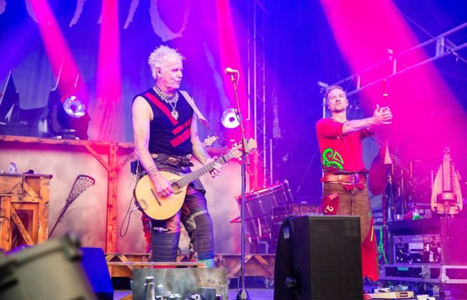 Starke Gefühle und harter Rock, kombiniert mit einer spektakulären Licht-und Feuershow: Die Band In Extremo begeisterte auf der Esslinger Burg mit mittelalterlichen Einschlägen..<span class='image-autor'>Roberto Bulgrin</span>