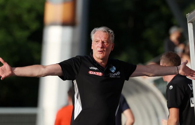Lutz Siebrecht, der Geschäftsführer Sport des Fußball-Regionalligisten Stuttgarter Kickers, ist mit Leidenschaft dabei.<span class='image-autor'>Baumann/Julia Rahn</span>