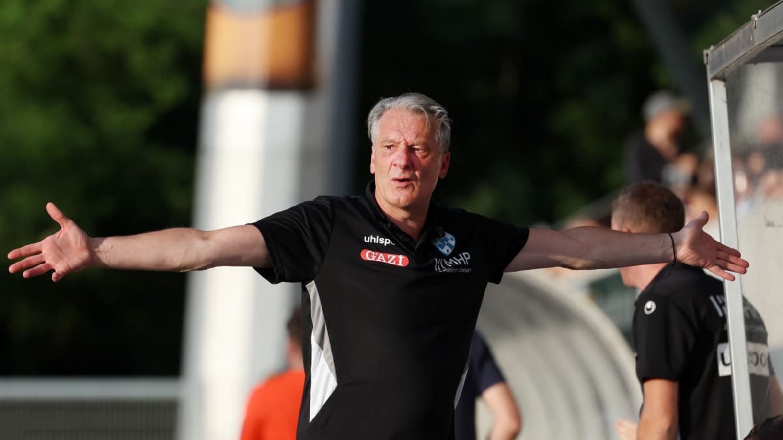 Lutz Siebrecht, der Geschäftsführer Sport des Fußball-Regionalligisten Stuttgarter Kickers, ist mit Leidenschaft dabei.Baumann/Julia Rahn