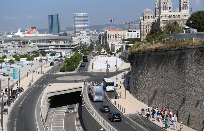 Seit Jahren buhlen Banden um die Vorherrschaft über den Drogenhandel in Marseille. (Symbolbild)<span class='image-autor'>Foto: Arne Dedert/dpa</span>