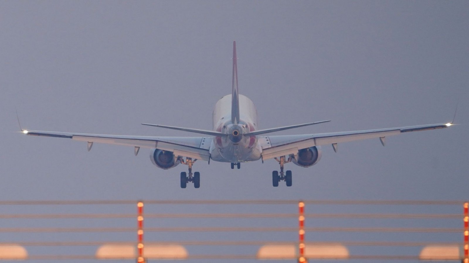 Es wird nicht empfohlen zu fliegen, wenn man Corona-positiv ist.Foto: dpa/Marcus Brandt Es wird nicht empfohlen zu fliegen, wenn man Corona-positiv ist.Foto: dpa/Marcus Brandt