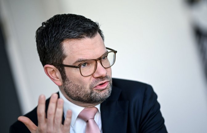 Bundesjustizminister Marco Buschmann will Näheverhältnissen „jenseits von Familie und Partnerschaft“ einen Rahmen geben.<span class='image-autor'>Foto: dpa/Britta Pedersen</span>