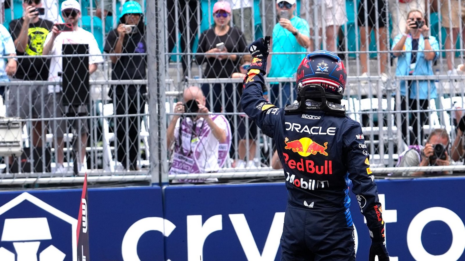 Max Verstappen sicherte sich für den Grand Prix von Miami die Pole Position.Foto: Lynne Sladky/AP/dpa