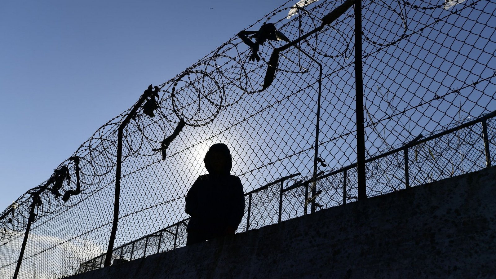 Der Europarat kritisiert die zum teil unmenschlichen Lebensbedingungen in den griechischen Flüchtlingslagern. Athen ist sich keiner Schuld bewusst.Foto: dpa/Michael Varaklas Der Europarat kritisiert die zum teil unmenschlichen Lebensbedingungen in den griechischen Flüchtlingslagern. Athen ist sich keiner Schuld bewusst.Foto: dpa/Michael Varaklas