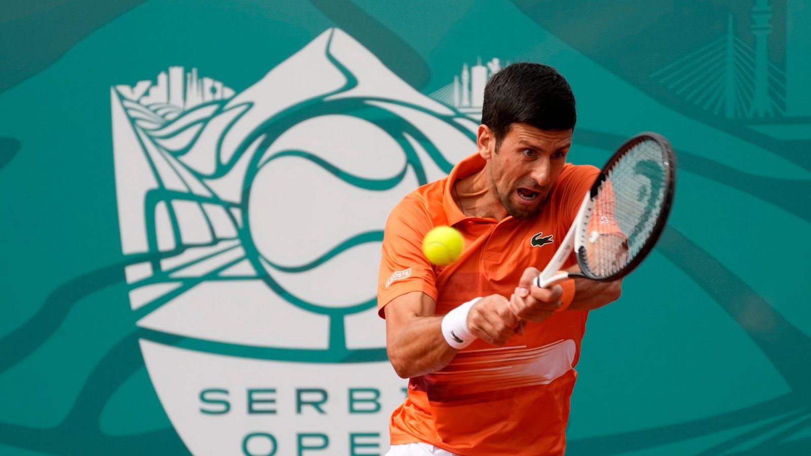 Hat bei seinem Heim-Turnier in Belgrad im Finale gegen den Russen Andrej Rubljow verloren: Novak Djokovic in Aktion.Foto: Darko Vojinovic/AP/dpa