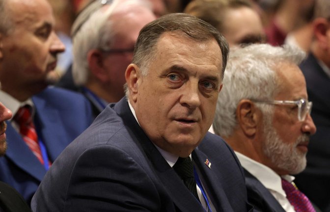 Der Serbenführer Milorad Dodik wird per internationalem Haftbefehl gesucht.<span class='image-autor'>Foto: AFP/MENAHEM KAHANA</span>