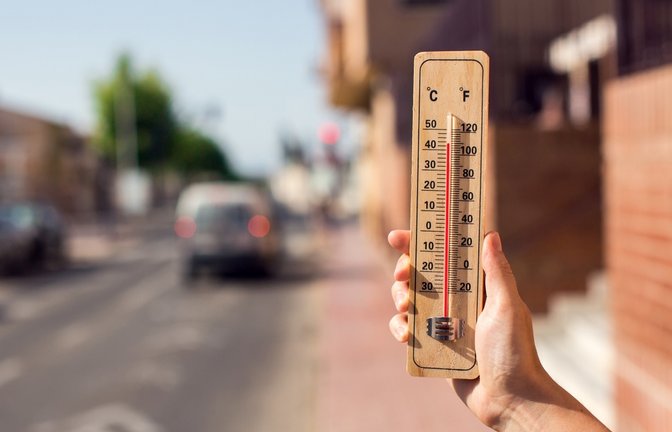 Wie heiß wird es heute? Am 2. Juli 2025 erreicht die Hitzewelle ihren Höhepunkt,  mit Temperaturen bis zu 40 Grad und offiziellen Wetterwarnungen für viele Regionen in Deutschland.<span class='image-autor'>Foto: Aleks333 / Shutterstock.com</span>