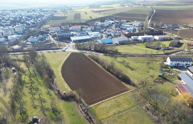 An der Straße zwischen Oberriexingen und Sersheim soll ein Lebensmittelmarkt entstehen. Die Ergebnisse einiger notwendiger Gutachten stehen noch aus. <span class='image-autor'>Foto: Küppers</span>