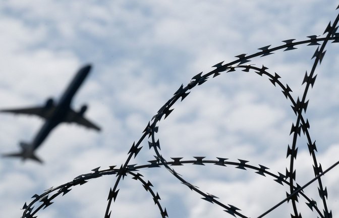 Der Vergewaltiger darf in den Irak abgeschoben werden. (Symbolbild)<span class='image-autor'>Foto: dpa/Sebastian Gollnow</span>
