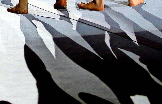 Erkennbare Schattenseiten beim Frauenturnen in Stuttgart.<span class='image-autor'>Foto: Baumann</span>