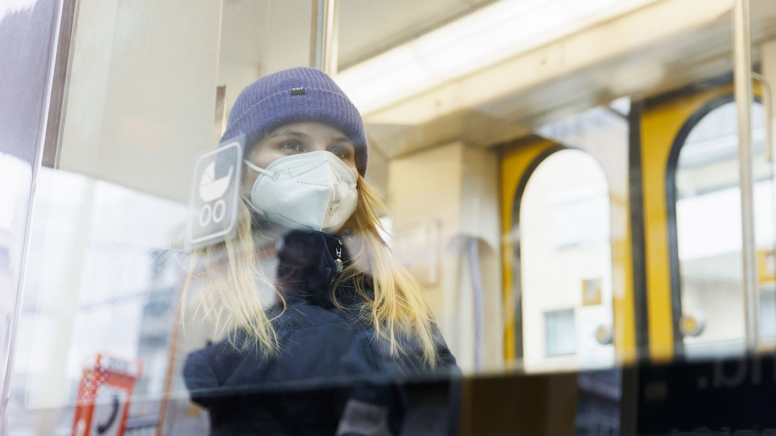 Vorbei: Die Pflicht zum  Maskentragen in der Stuttgarter Stadtbahn ist aufgehoben worden.Foto: dpa/Julian Rettig