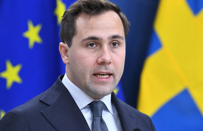 Schwedens Entwicklungshilfeminister Benjamin Dousa: Die Regierung will die Entwicklungshilfe für vier afrikanische Staaten einstellen.<span class='image-autor'>Foto: IMAGO/TT/IMAGO/Lars Schröder/TT</span>