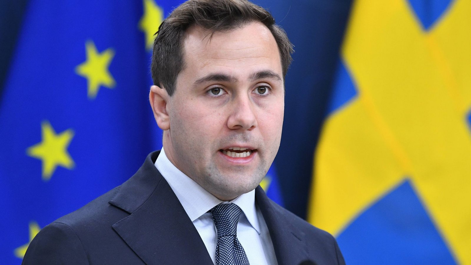Schwedens Entwicklungshilfeminister Benjamin Dousa: Die Regierung will die Entwicklungshilfe für vier afrikanische Staaten einstellen.Foto: IMAGO/TT/IMAGO/Lars Schröder/TT Schwedens Entwicklungshilfeminister Benjamin Dousa: Die Regierung will die Entwicklungshilfe für vier afrikanische Staaten einstellen.Foto: IMAGO/TT/IMAGO/Lars Schröder/TT