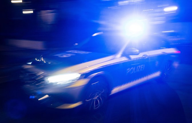 Die Polizei meldete den Fall an das Jugendamt und die Führerscheinstelle. (Symbolbild)<span class='image-autor'>Foto: Marijan Murat/dpa</span>