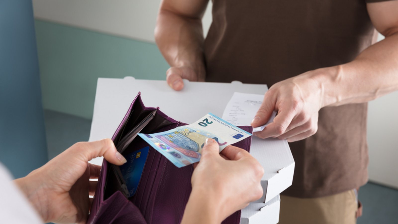 Stimmt so?Foto: Andrey_Popov / shutterstock.com Stimmt so?Foto: Andrey_Popov / shutterstock.com