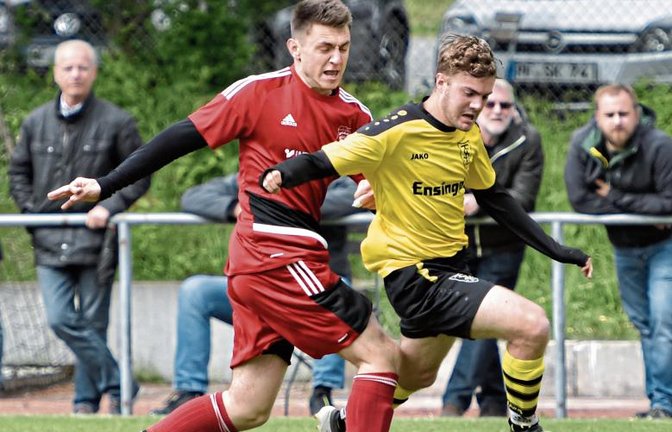 Matteo Kazenmaier (links) ist einer der jungen Wilden beim TSV Großglattbach Foto: Leitner