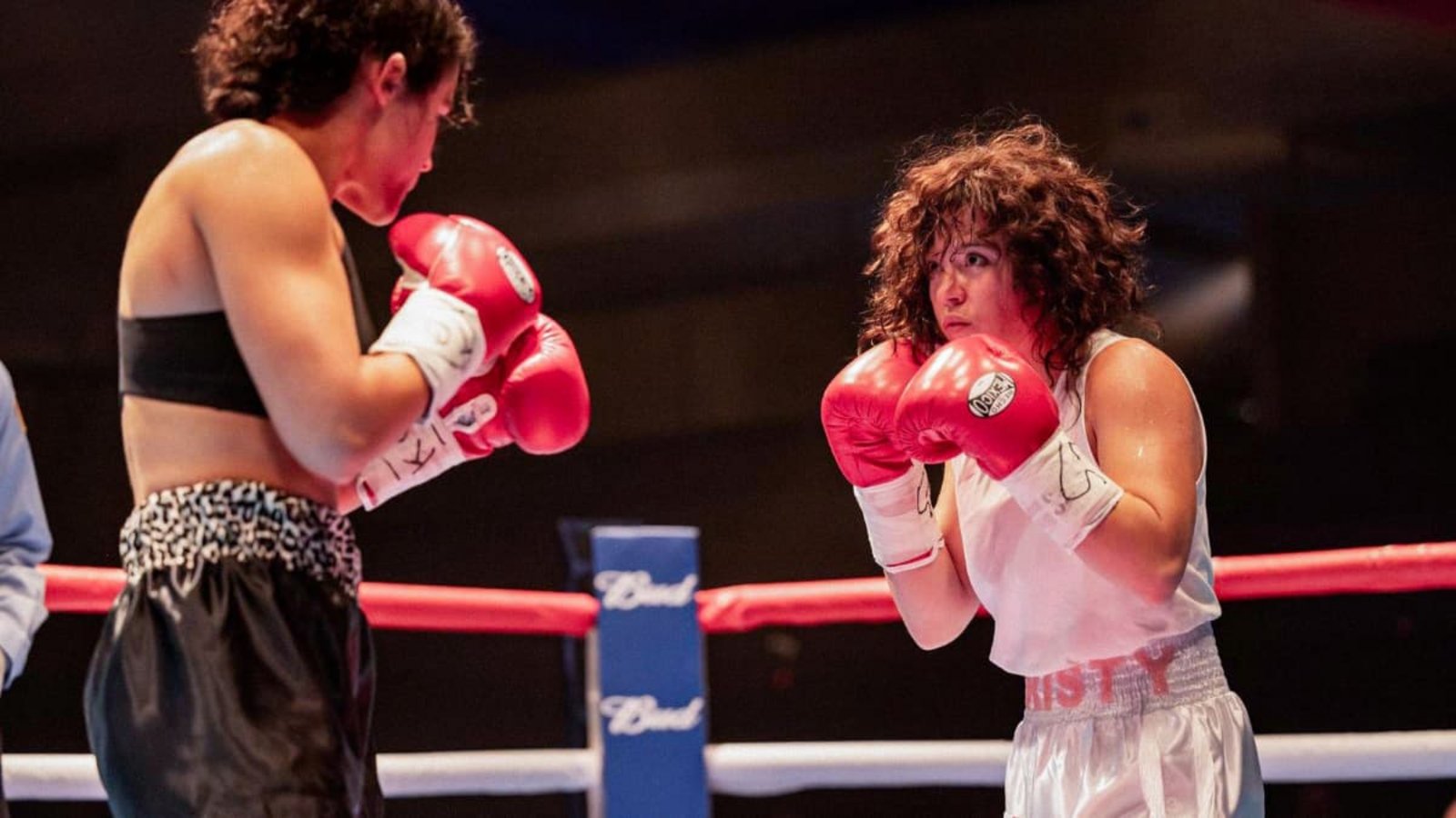 Boxt sich durch: Sydney Sweeney als Christy Martin (rechts) mit Katy O'Brian als Lisa Holewyne in „That's Why This Lady Is A Champ“.Tobis Film Boxt sich durch: Sydney Sweeney als Christy Martin (rechts) mit Katy O'Brian als Lisa Holewyne in „That's Why This Lady Is A Champ“.Tobis Film