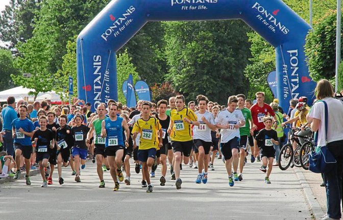 Beim Start der Läufe in Oberriexingen haben in der Regel noch viele Zuschauer die Strecke gesäumt. Beim Zieleinlauf sah das meist schon ganz anders aus. Foto: Küppers