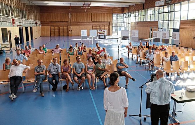 Einige Sersheimer trotzen der Hitze und beteiligen sich an der Veranstaltung.