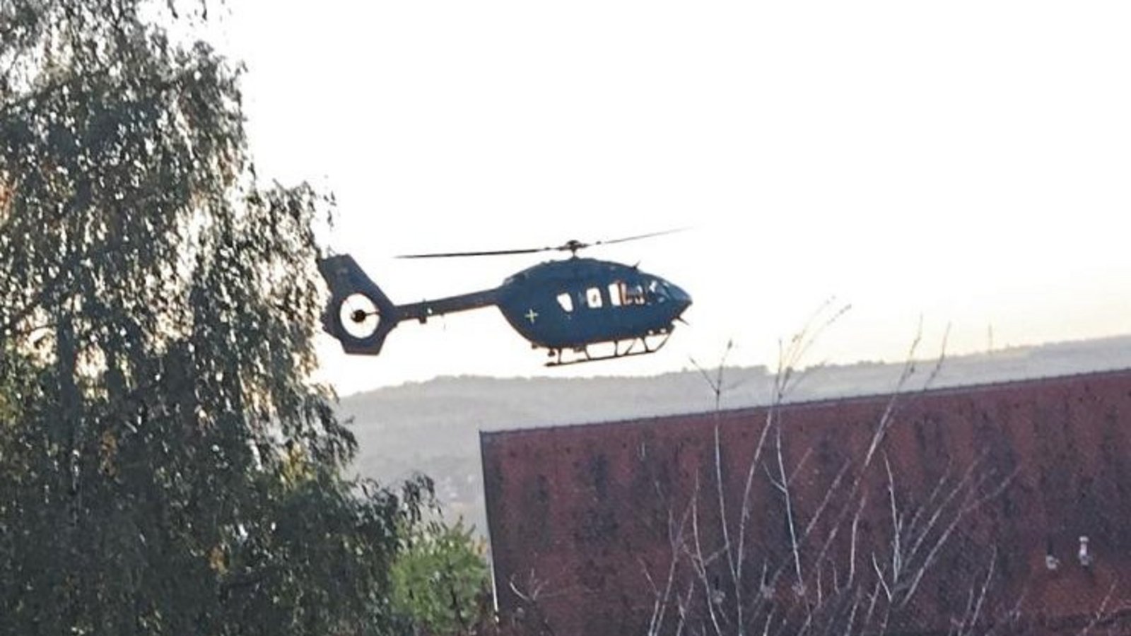 Ein Team einer baden-württembergischen Bundeswehr-Spezialeinheit absolvierte gestern ein Simulationstraining im RKH-Zentrum in der Franckstraße in Vaihingen und kam dazu mit dem Hubschrauber angeflogen. Entgegen anders lautender Schilderungen wurde dabei Ein Team einer baden-württembergischen Bundeswehr-Spezialeinheit absolvierte gestern ein Simulationstraining im RKH-Zentrum in der Franckstraße in Vaihingen und kam dazu mit dem Hubschrauber angeflogen. Entgegen anders lautender Schilderungen wurde dabei