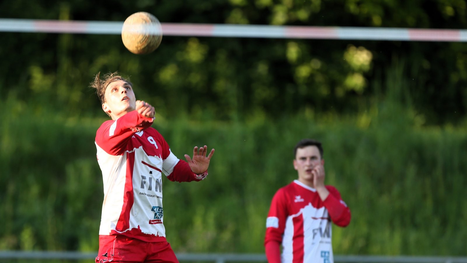 Jaro (links) und Jacob Jungclaussen werden im Heimspiel gegen den TV Waibstadt kaum gefordert und gewinnen souverän mit 5:0.  Foto: Archiv/Küppers
