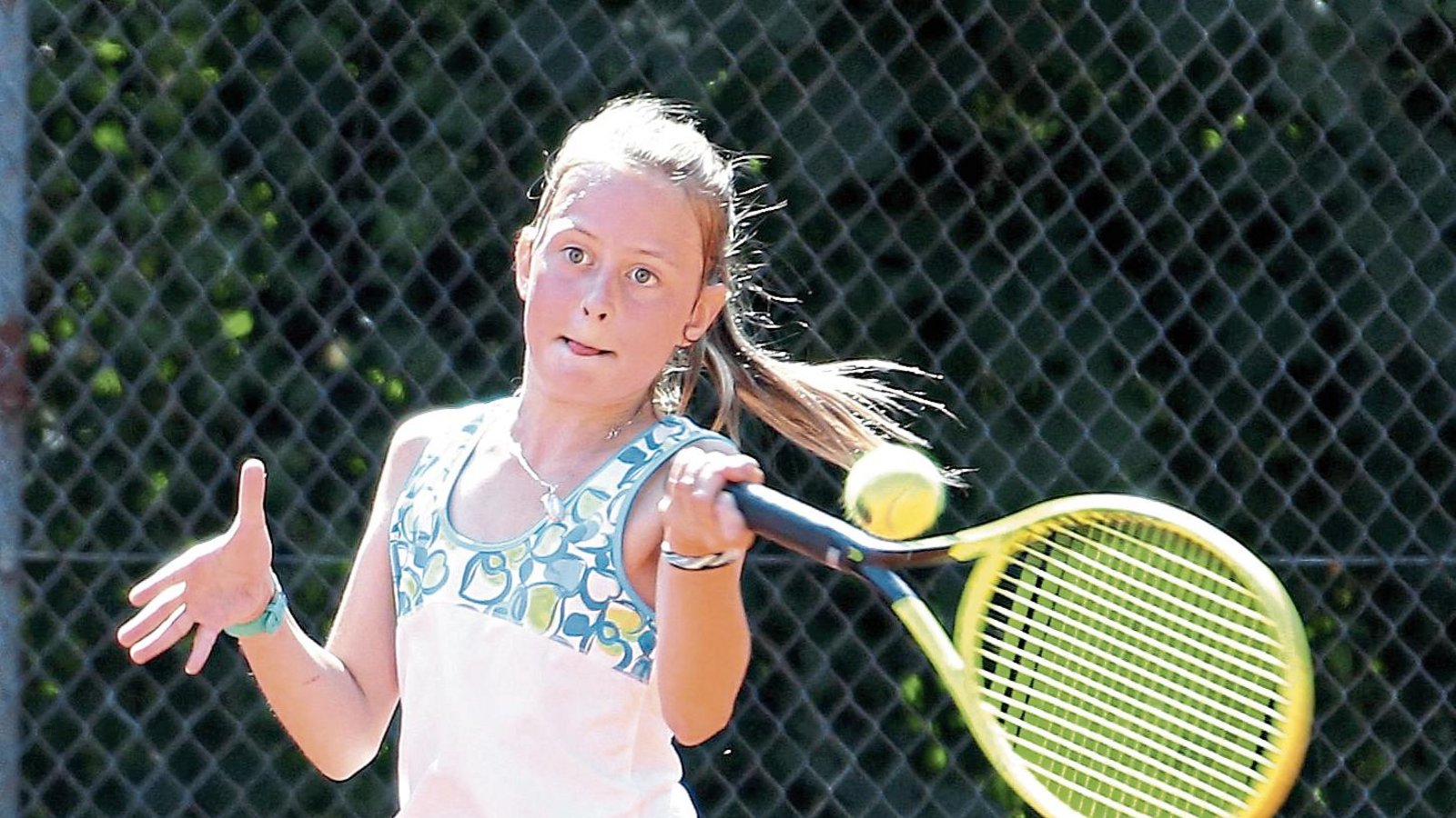 Als Gruppenzweite ins Halbfinale eingezogen: Julie Dettweiler gewinnt in der Vorrunde des zweiten Kids-Cup beim TSC Vaihingen ein Match und dann auch das Spiel um Platz drei. Fotos: Küppers