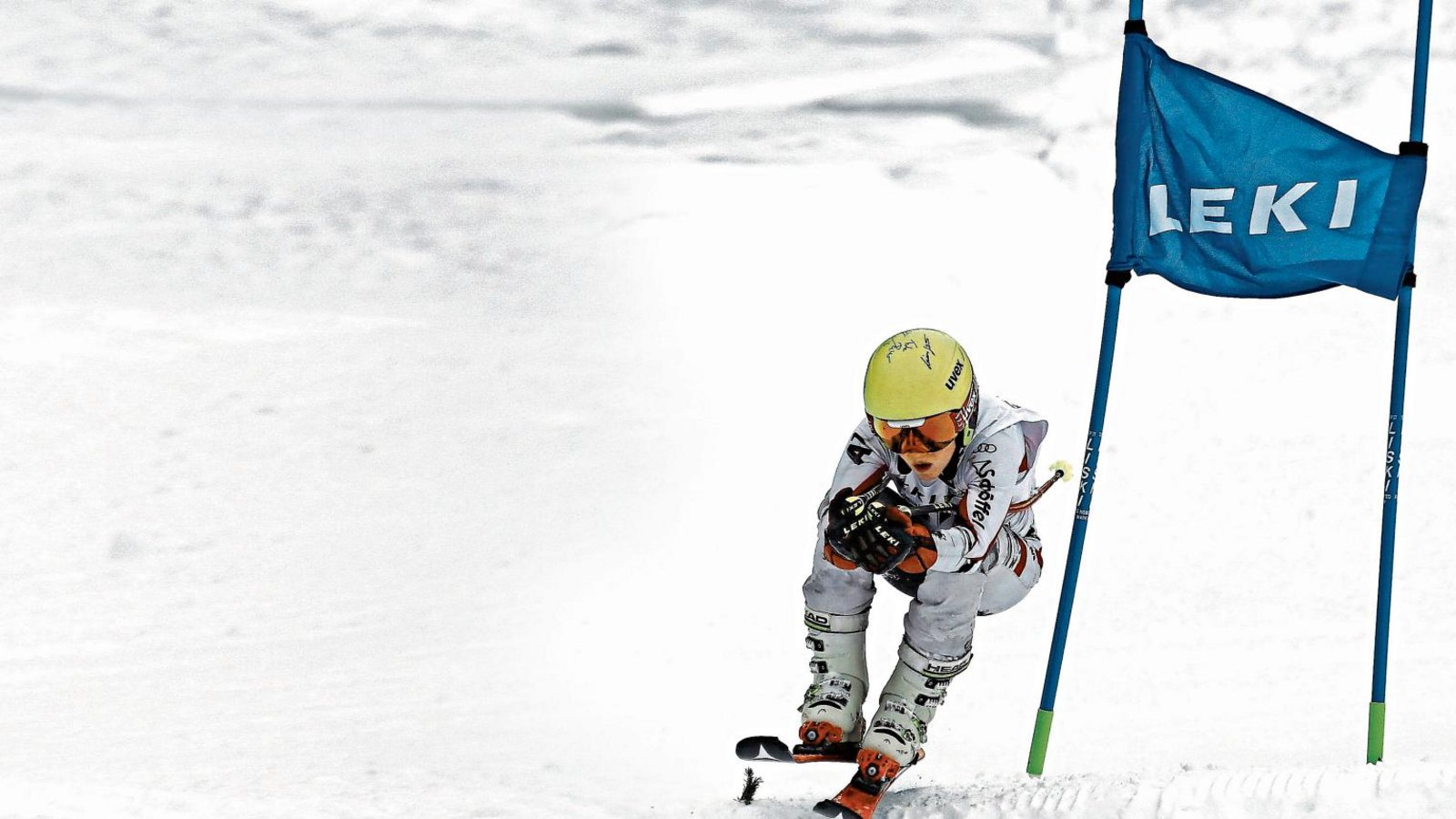 Auf der Ideallinie: Mit Schwung und Dynamik saust ein Nachwuchstalent die Piste hinunter. Der Schwäbische Ski-Verband vermeldet bei seinen Skitagen Rekordbeteiligung. Fotos: StN (3), Rochau Auf der Ideallinie: Mit Schwung und Dynamik saust ein Nachwuchstalent die Piste hinunter. Der Schwäbische Ski-Verband vermeldet bei seinen Skitagen Rekordbeteiligung. Fotos: StN (3), Rochau