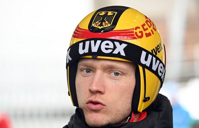 Max Langenhahn rodelt in Cortina um eine Medaille – mit viel zu kleinen Schuhen.<span class='image-autor'>Foto: Robert Michael/dpa</span>