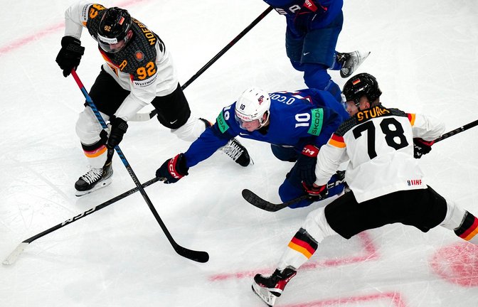 Gegen die USA musste sich die deutsche Nationalmannschaft mit 2:3 geschlagen geben.<span class='image-autor'>Foto: Pavel Golovkin/AP/dpa</span>