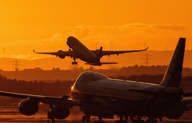 Der Bundestag hat der Senkung der Flugticketsteuer zugestimmt (Archivbild)<span class='image-autor'>Foto: Boris Roessler/dpa</span>