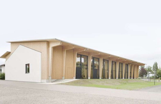 Die umgebaute Halle in Ingerkingen wird zur neuen Dorfmitte – und erhält einen wichtigen Architekturpreis.<span class='image-autor'>Foto: &nbsp;</span>