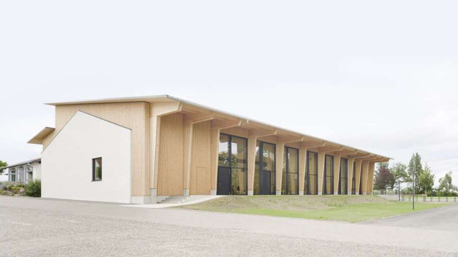 Die umgebaute Halle in Ingerkingen wird zur neuen Dorfmitte – und erhält einen wichtigen Architekturpreis.Foto: Die umgebaute Halle in Ingerkingen wird zur neuen Dorfmitte – und erhält einen wichtigen Architekturpreis.Foto: 