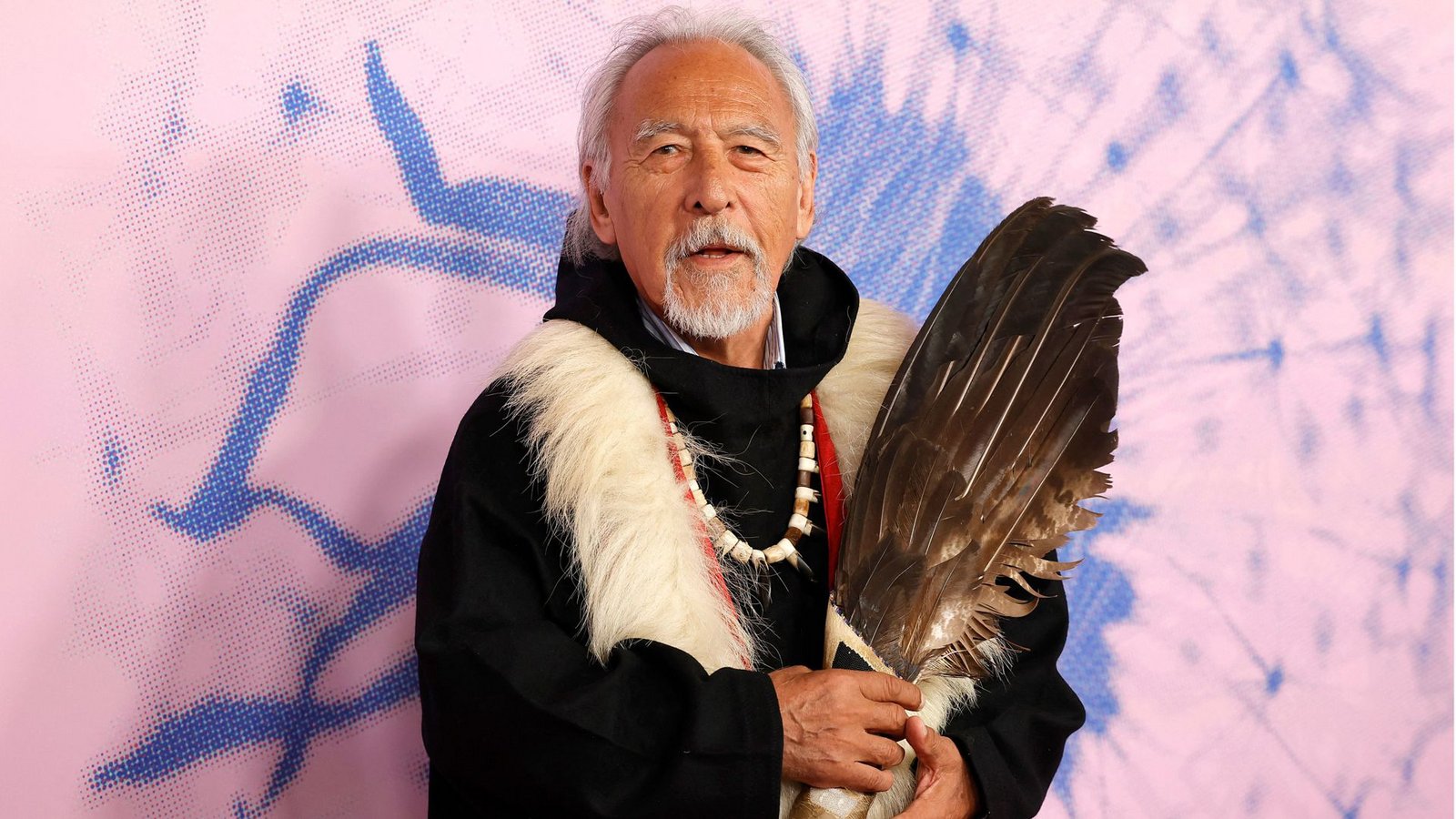 Angaangaq Angakkorsuaq, Schamane der indigenen Kalaallit aus Grönland, ist einer der Preisträger. Er wurde als „The Visionary“ geehrt.Foto: Getty Images via AFP/FRAZER HARRISON Angaangaq Angakkorsuaq, Schamane der indigenen Kalaallit aus Grönland, ist einer der Preisträger. Er wurde als „The Visionary“ geehrt.Foto: Getty Images via AFP/FRAZER HARRISON
