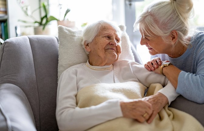 Das geplante Pflegegeld ist vor allem eines: ein politisches Signal.<span class='image-autor'>Foto: pikselstock/ Shutterstock</span>