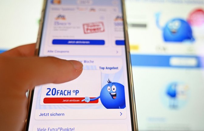 Die Girocard soll in die Payback-App integriert werden. (Archivbild)<span class='image-autor'>Foto: Elisa Schu/dpa</span>