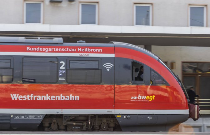 Während der Bundesgartenschau 2019 hielten in der Stadt auch Züge, die an den Fernverkehr angeschlossen sind.<span class='image-autor'>Foto: imago/Arnulf /Hettrich</span>
