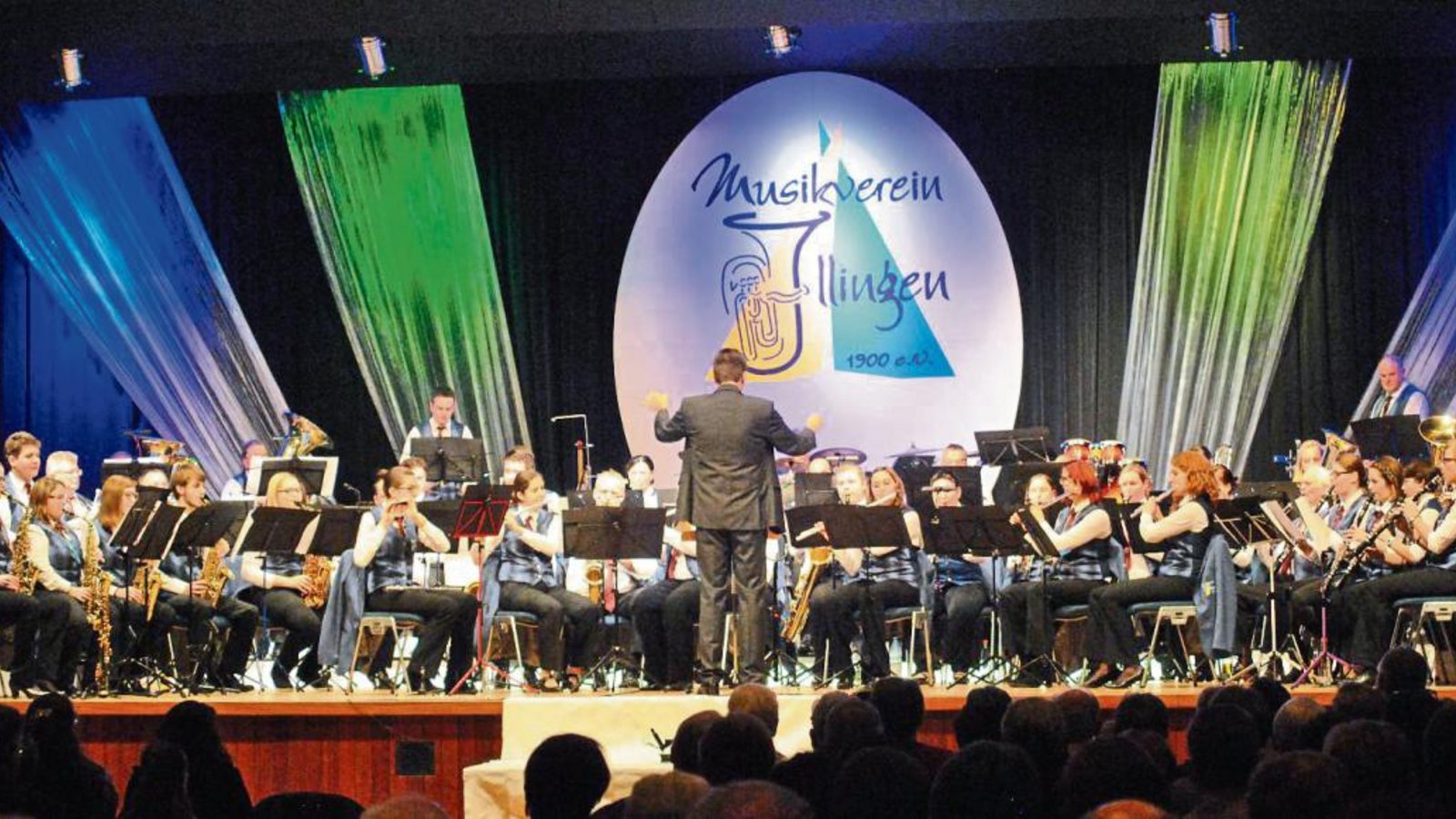 Das Große Blasorchester des Musikvereins Illingen. Fotos: Stahlfeld Das Große Blasorchester des Musikvereins Illingen. Fotos: Stahlfeld