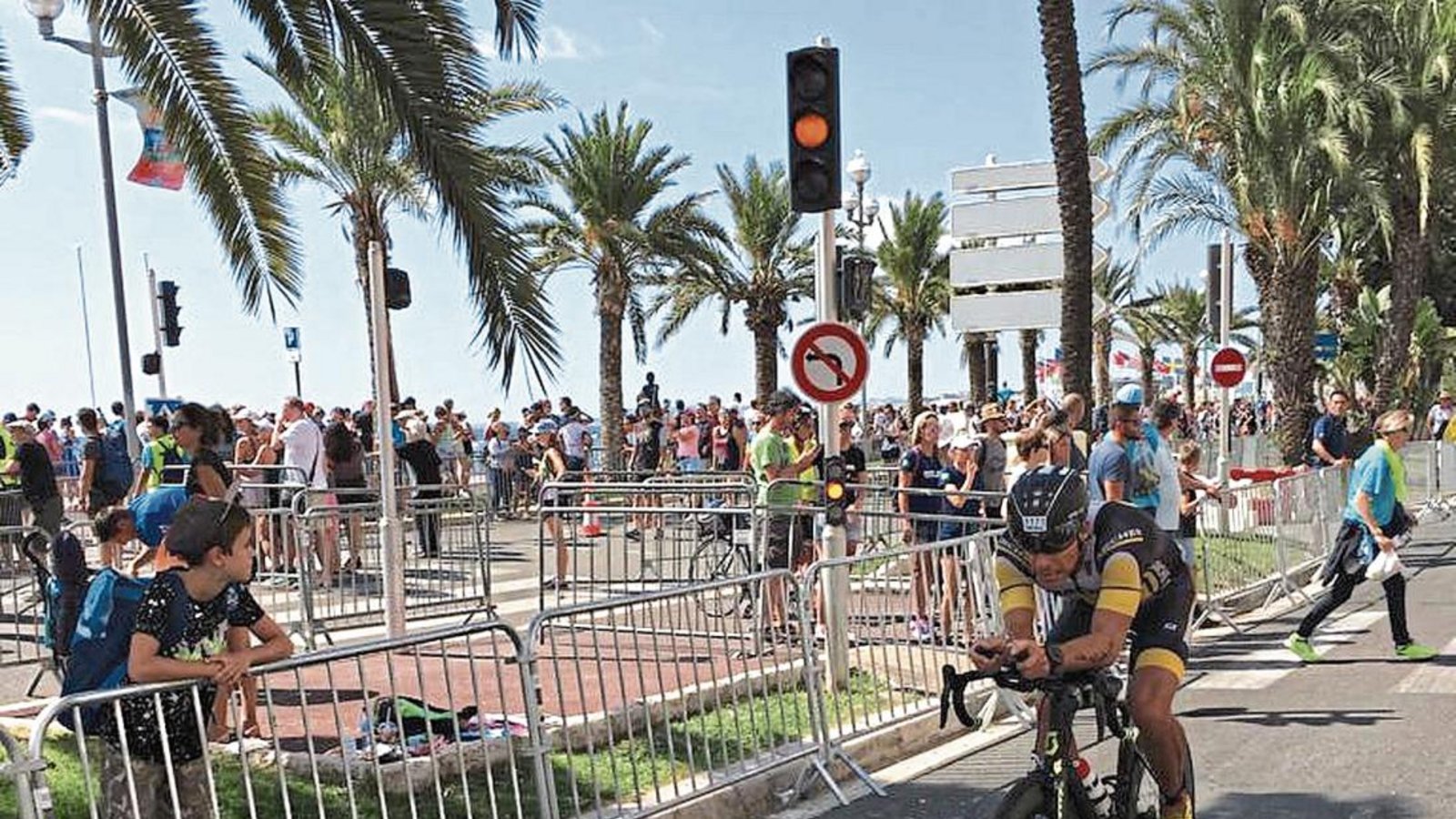Triathlon-WM in Nizza unter Palmen an der belebten Uferpromenade – für Thomas Fritsch „Hawaii im Kleinformat“. Fotos: privat Triathlon-WM in Nizza unter Palmen an der belebten Uferpromenade – für Thomas Fritsch „Hawaii im Kleinformat“. Fotos: privat
