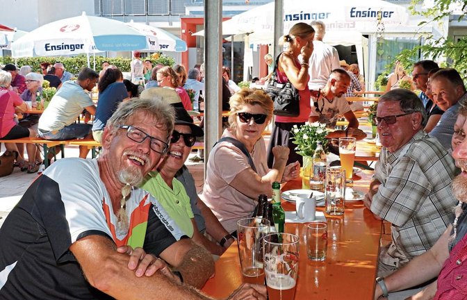 Spaß hatten auch die zahlreichen großen Besucher bei der Hocketse auf dem Kronenplatz. Fotos: Gergen