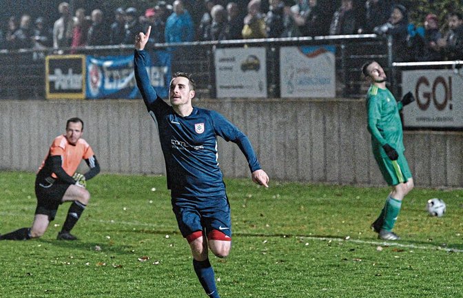 Dreifach-Torschütze Johannes Wizemann freut sich nach seinem Treffer zum Zwischenstand von 2:1 für den TSV Nussdorf.  Foto: Leitner