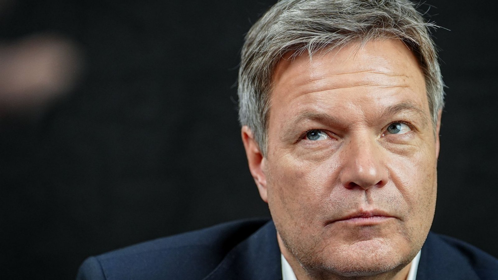 Robert Habeck ist seit 2002 Mitglied von Bündnis 90/Die Grünen.  2018 wurde er Bundesvorsitzender der Partei. Seit 2021 amtiert er als Vizekanzler und Bundeswirtschaftsminister.Foto: dpa/Kay Nietfeld