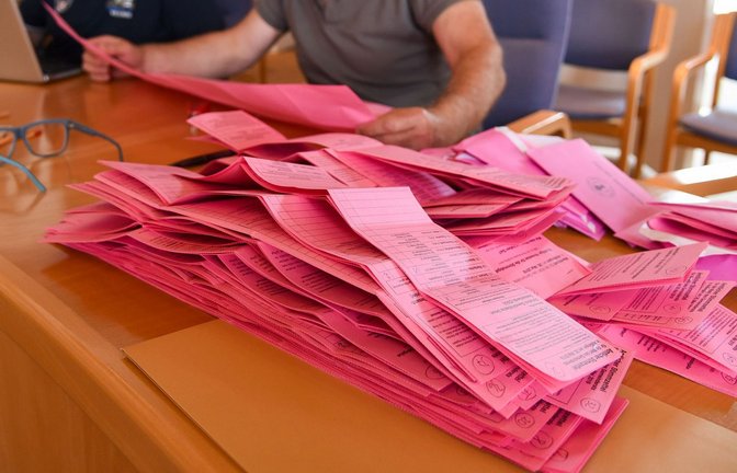 Abgestimmt wird bei den Wahlen auf Papier – ausgezählt und veröffentlicht ebenfalls.<span class='image-autor'>Foto: Archiv/Bischof</span>